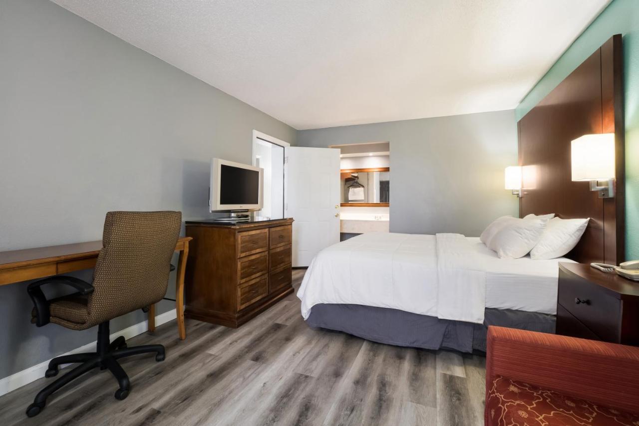 Americas Best Value Inn Blytheville Exterior foto